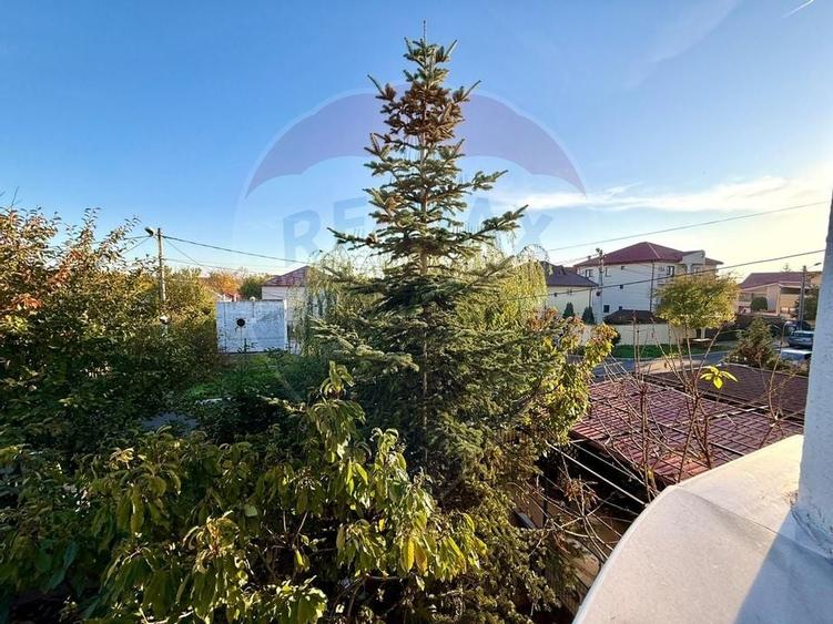 Casa de vanzare in Eforie Nord teren proprietate 300 mp - 12