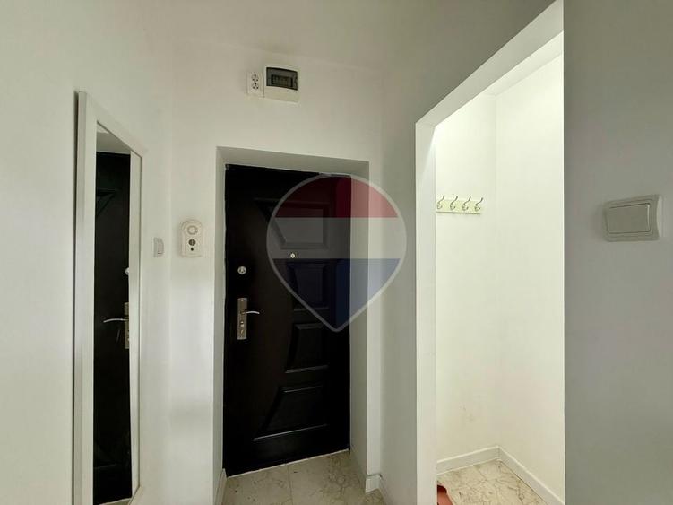 Apartament cu 2 camere semidecomandat, mobilat în Vatra Luminoasă