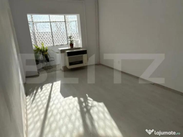 Garsoniera luminoasa cu vedere panoramica spre munte, Bar - 1