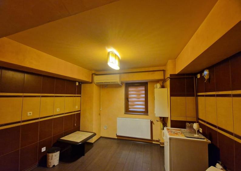 Apartament 3 camere, Targu Jiu - Bld. Republicii - 6