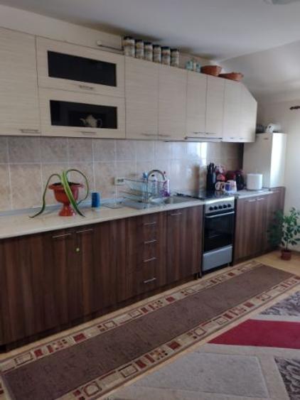 Vând apartament  - 7