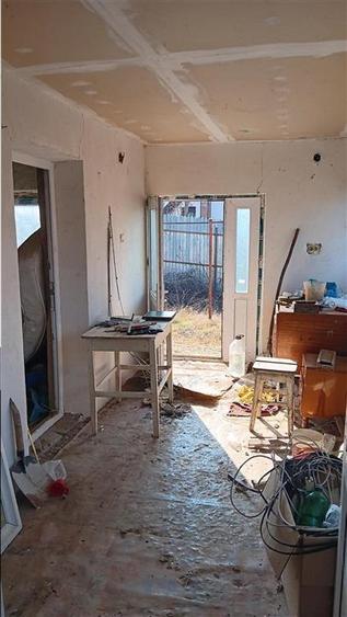 Sat Cercu com Barnova Teren 3000mp cu casa batranesca la str asfaltata si toate - 9