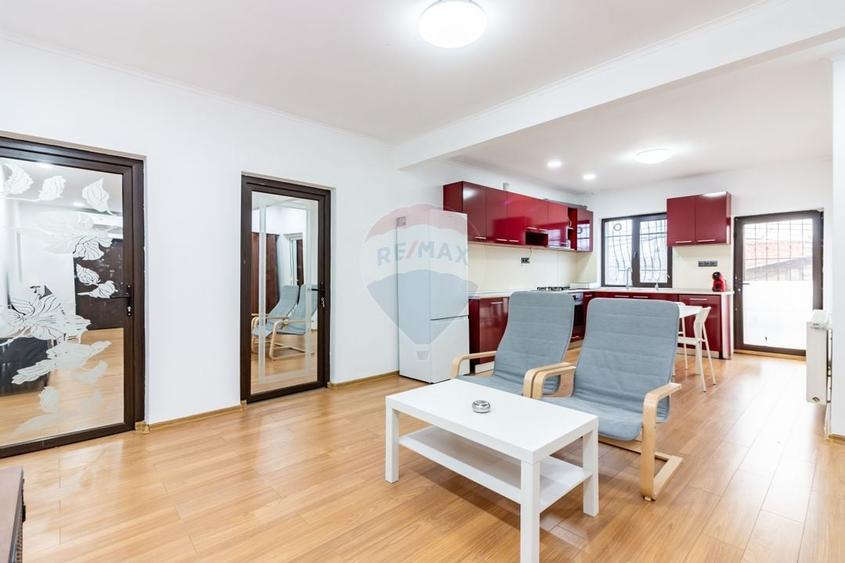 Spațiu comercial de vanzare în Voluntari, stradal, randament 10,7/an - 3