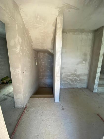 INVESTITIE! Casa 235 mp utili - 5 camere - garaj , Jucu de sus! - 6