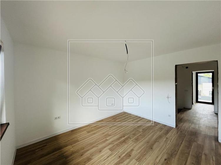 Casa de vanzare in Sibiu - 121 mp utili + 247 mp teren - 18