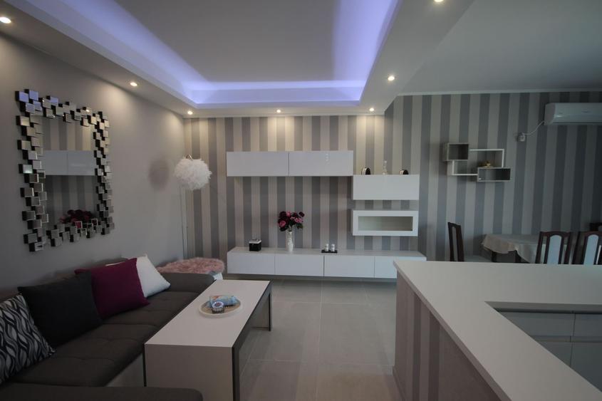 Apartament 3 camere in zona Buziasului - 1