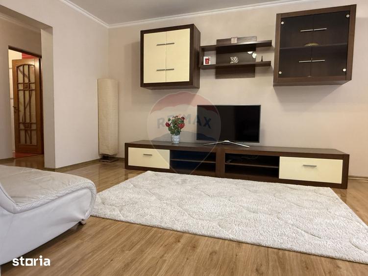 Apartament cu 3 camere, mobilat în Universitate