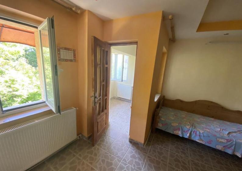 Apartament de 77mp , 3 camere decomandat et.2/4 langa Biser - 1