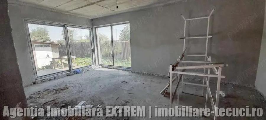 Casa cu 8 camere ?i 800 mp curte, la ro?u, in Tecuci - 10