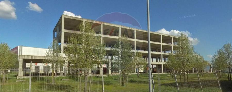 Teren cu construcție de beton, de vânzare, 3754 mp – zona Aradul Nou - 3