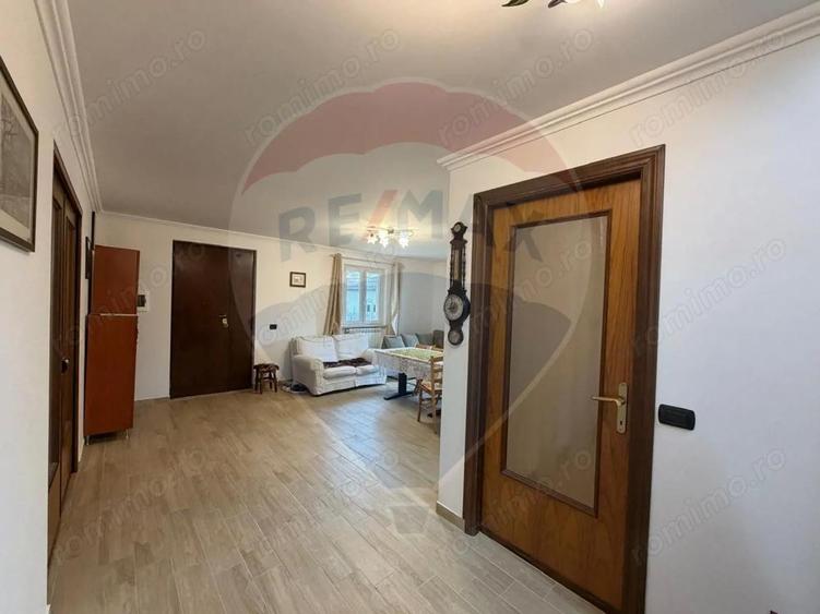 Casa cu 5 camere de vanzare (P+M) in comuna Bolotesti si teren 6266 mp - 4