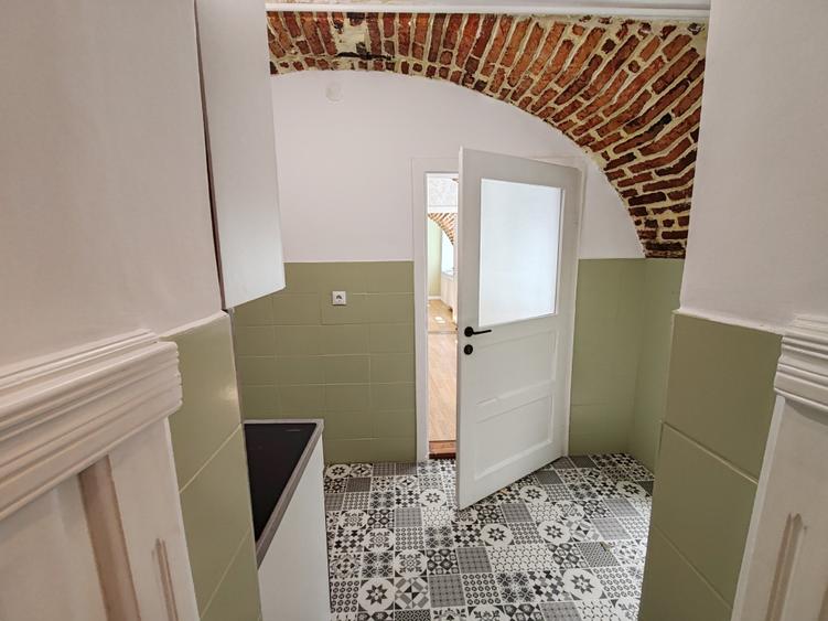 Apartament 2 camere mobilat si utilat zona Piata Sfatului - 15