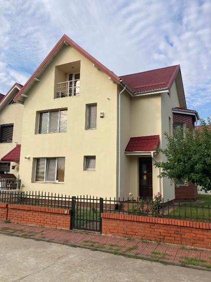 PROPRIETAR VAND/inchiriez vila in cart Irish Park, 5 camere, 3 niv, curte 420 mp - 1