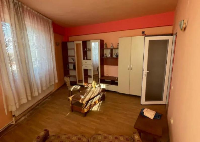 VILA cu spatii comerciale situata in zona CUMPANA - 14