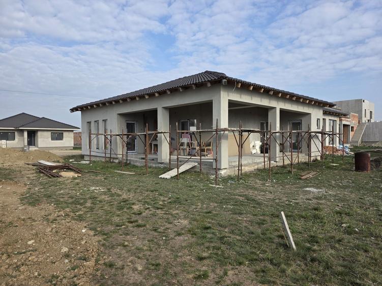 Vand casa 3 camere ,3 bai, Santandrei inscrisa in CF.(Zona drumul expres, terenurile de tenis) - 3