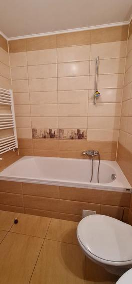 Apartament 3 Camere cartier Coresi cu loc de parcare inclus - 8