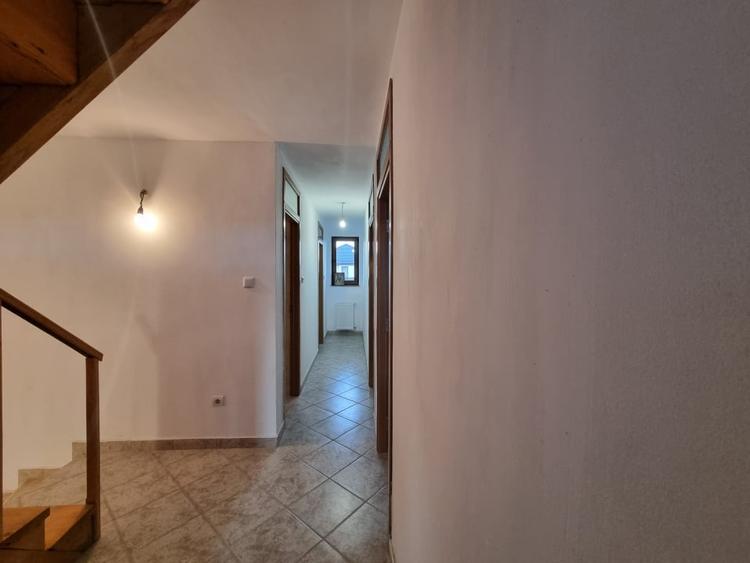 Margineni- Arcadie Septilici- Vila 6 camere- 2019- 3 bai- teren 800 mp - 12