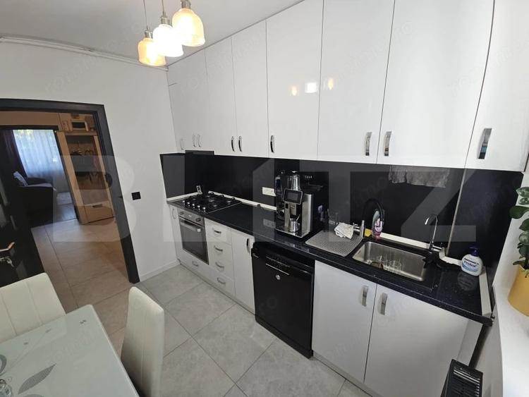 Apartament cu 3 camere decomandat în Central