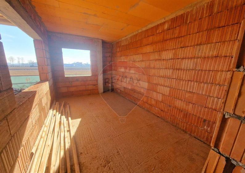 Casa si 74000 metri patrati teren - 10