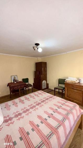 PROPRIETATE LA MUNTE | 2 CASE RENOVATE | MALAIA JUD. VALCEA - 11