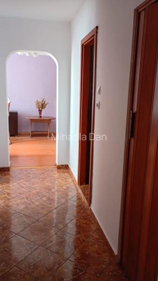Apartament -2 camere -Zona Margeanului Apartament -2 camere -Zona Margeanului