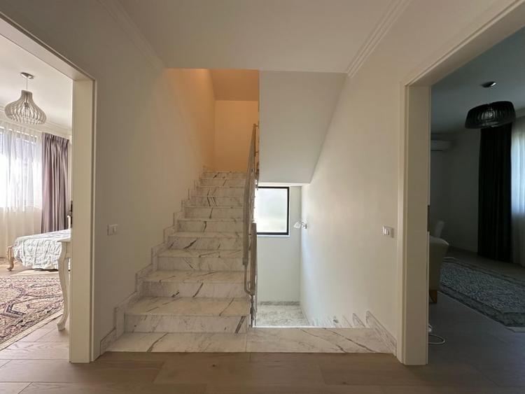 Vila Individuala 5 Camere Otopeni Terasa Parcare Curte Generoasa - 9