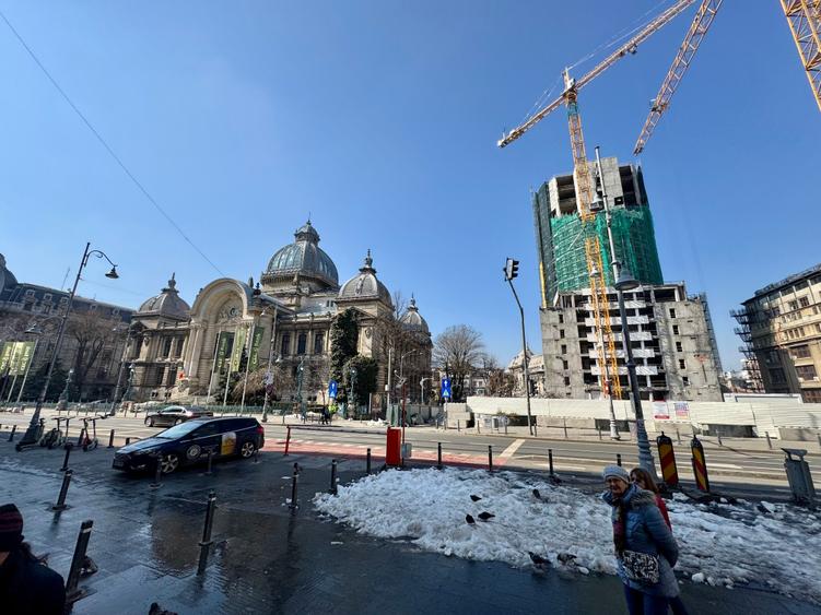 Vis avis cladire CEC, bloc 1980, unic, f. rar in piata - 18