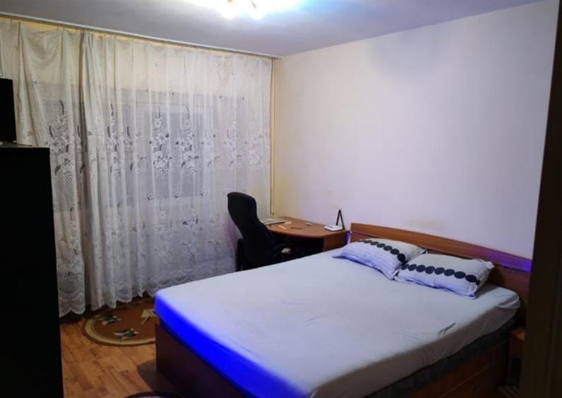 Apartament 3 camere decomandat etaj intermediar intrare Racadau - 2