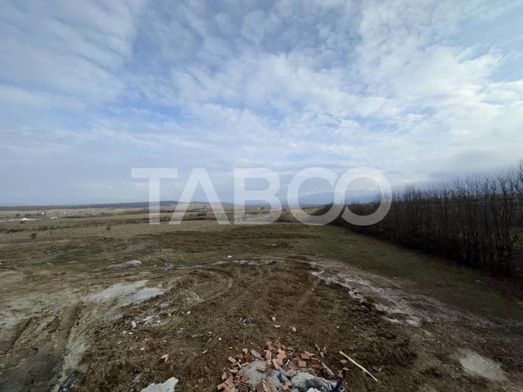 Teren intravilan industrial 1886 mp deschidere 33 m POT 40% CUT 1,2 - 2