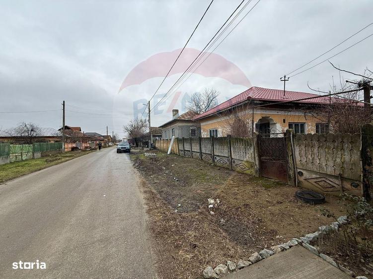 Casa / Vila cu 3 camere de vanzare - 6