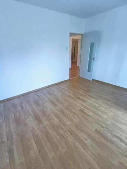 Județean - apartament 3 camere NEMOBILAT - 2 grupuri sanitare - 5