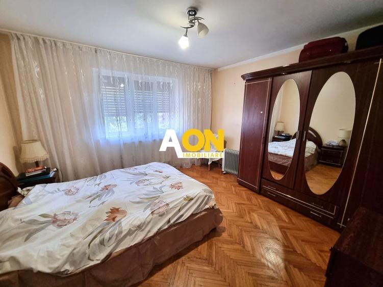 De inchiriat apartament 3 camere, zona Piata, Cetate - 5