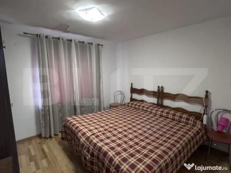 Casa de vanzare, zona deosebita , teren generos,Sali? - 9