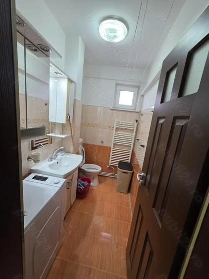 Vand apartament 4 camere cu garaj Piata Centrala - 6