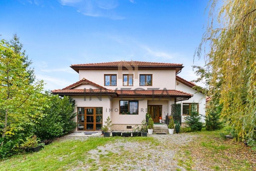 Resedinta impunatoare cu teren generos de 2.012 mp in Buna Ziua!