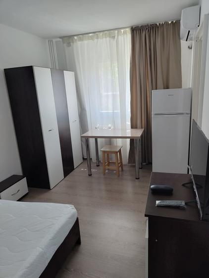 Drumul Taberei, Crinul de Padure 5 - 12