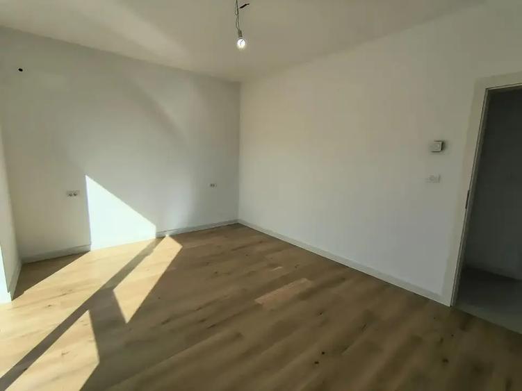 Apartament modernă, 4 camere și grădină - 6