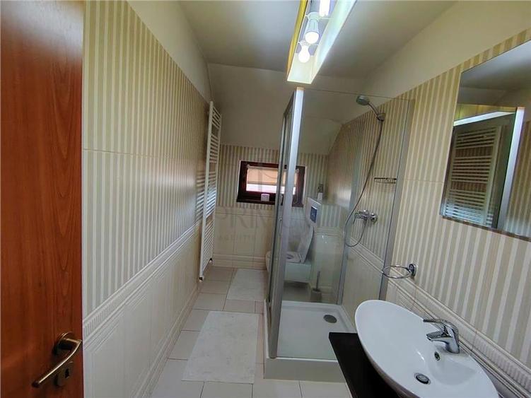 Casa individuala - 6 camere - locatie excelenta - 220 mp utili - garaj - 14