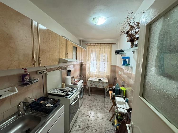 Apartament cu 3 camere central