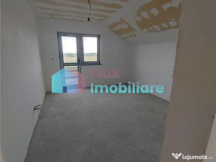 Casa cu 8450 mp teren in Solca - 10