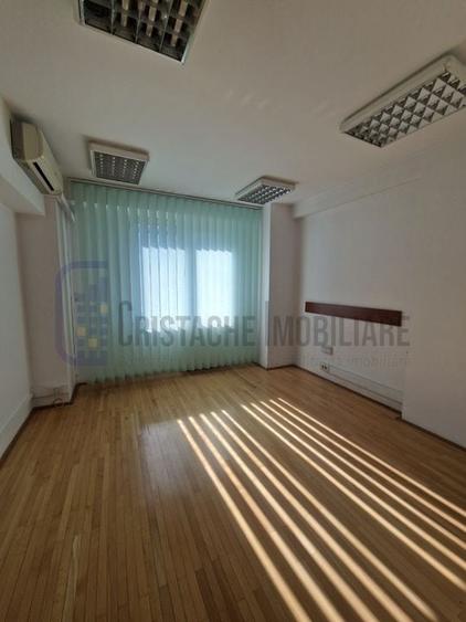 Birou 4 camere, decomandat, nemobilat, se preda igenizat - 1