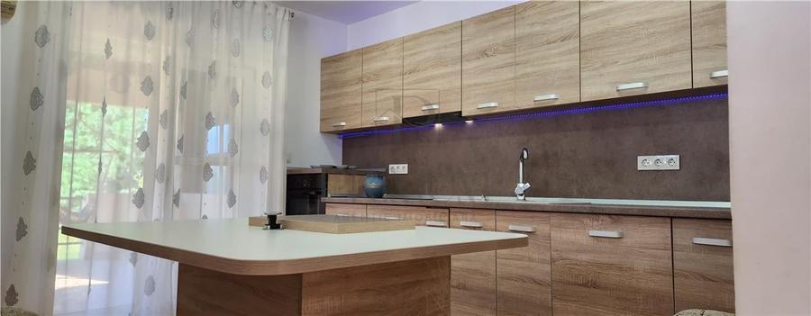 Casa individuala - 5 camere - dormitor la parter - 792 mp teren - 10