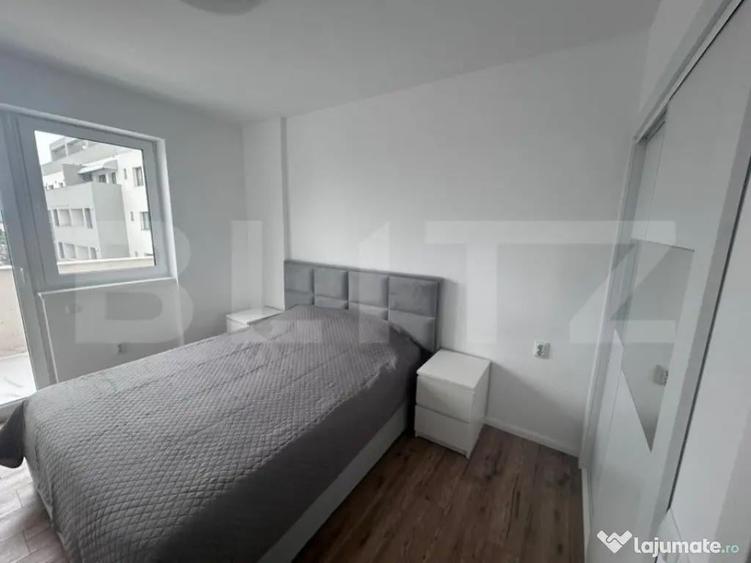 Apartament cu 3 camere, zona Happy Residence CB - 7