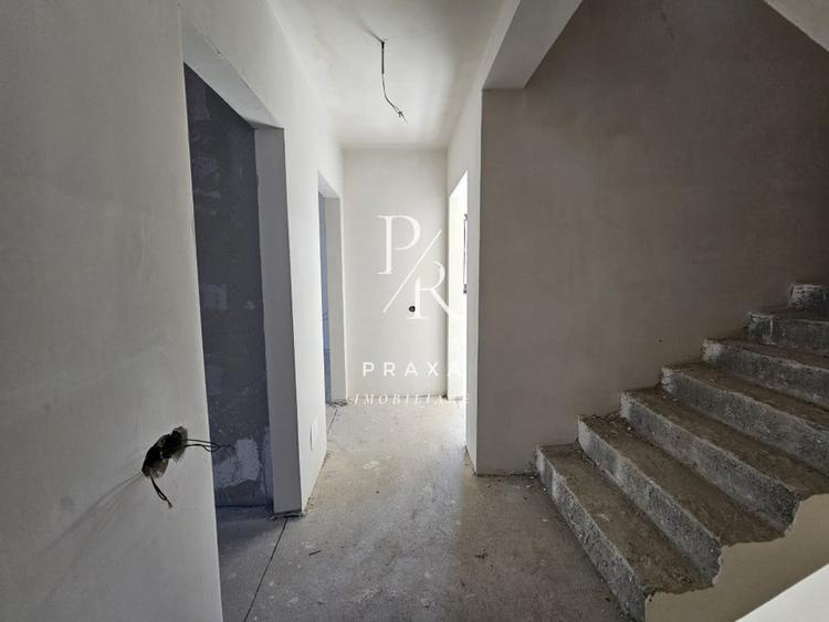 Case tip duplex intr-un ansamblu privat, garaj, Zona Tautiului! - 9