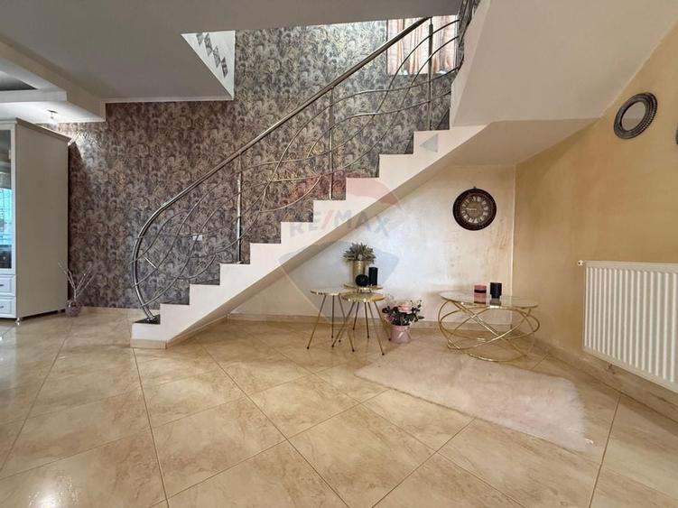 Vila  cu 5 camere de vanzare in Serbanesti - 4