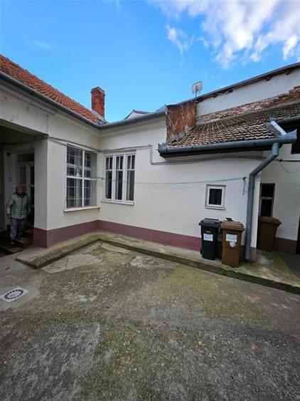 RECO Casa ultra-centrala cu 3 camere . - 1