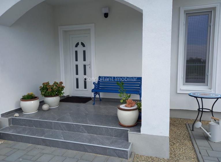 Vand casa in Remetea 117000 eiro