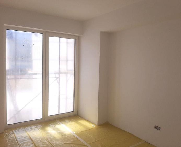 Garsonieră decomandată în Noua