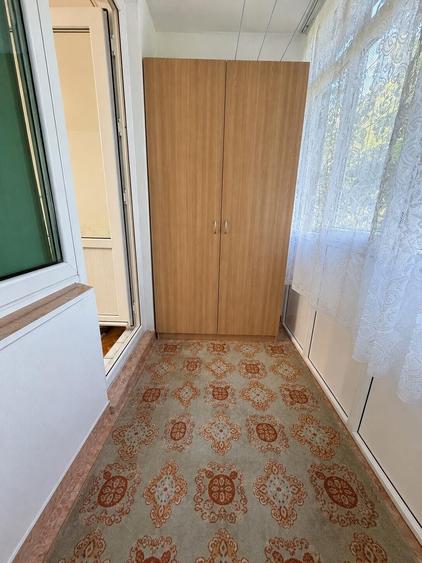 Apartament cu 3 camere decomandat, mobilat în Brâncoveanu