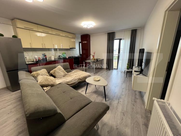 Apartament cu 2 camere– amenajat cu stil si pat baldachin in dormitor